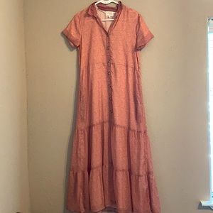Women’s Medium Long Flowy Pink Buttoned Dress
